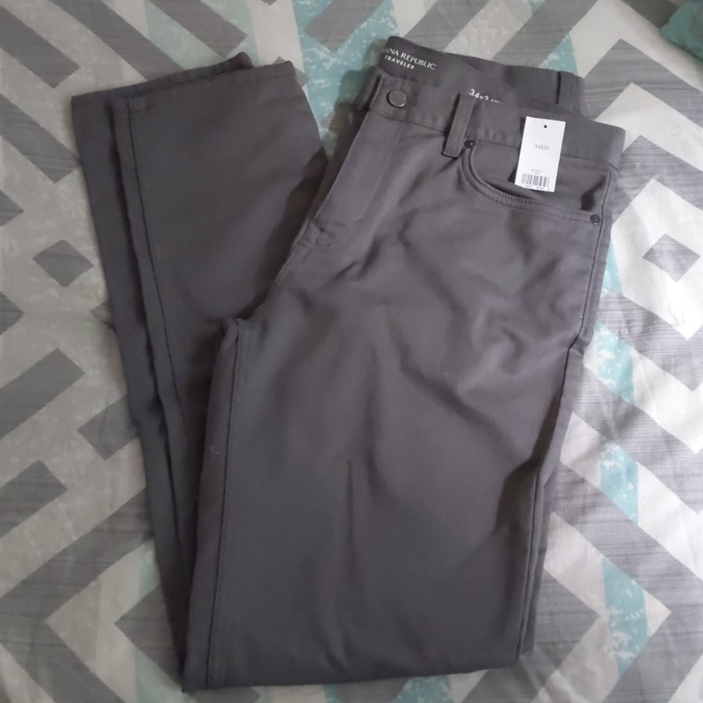 Men's Athletic Tapered Heathered Traveler Pants